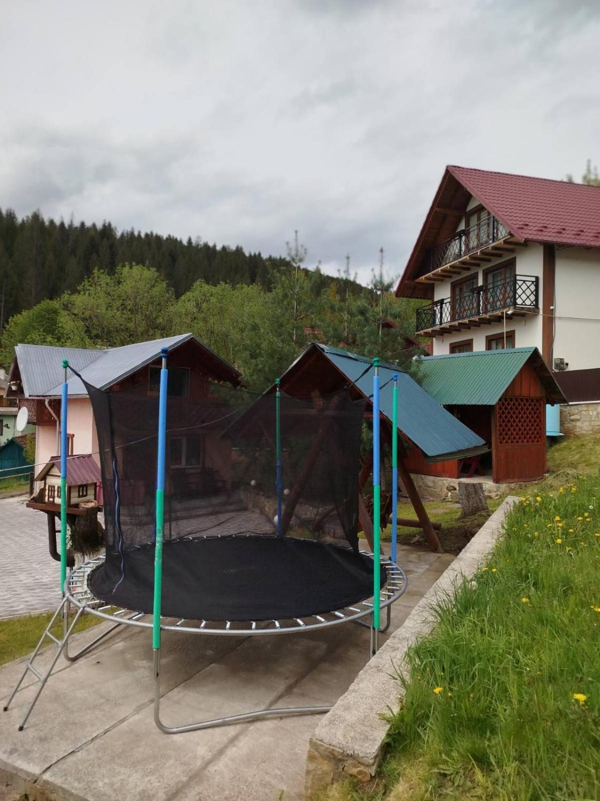 Holiday Home Melodiya Karpat Яремче Екстериор снимка
